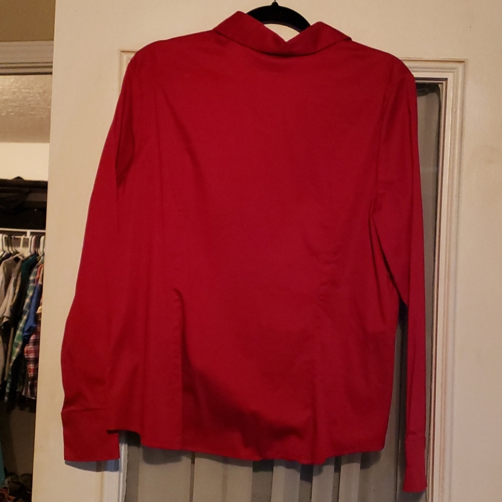 Red blouse - Picture 2 of 3